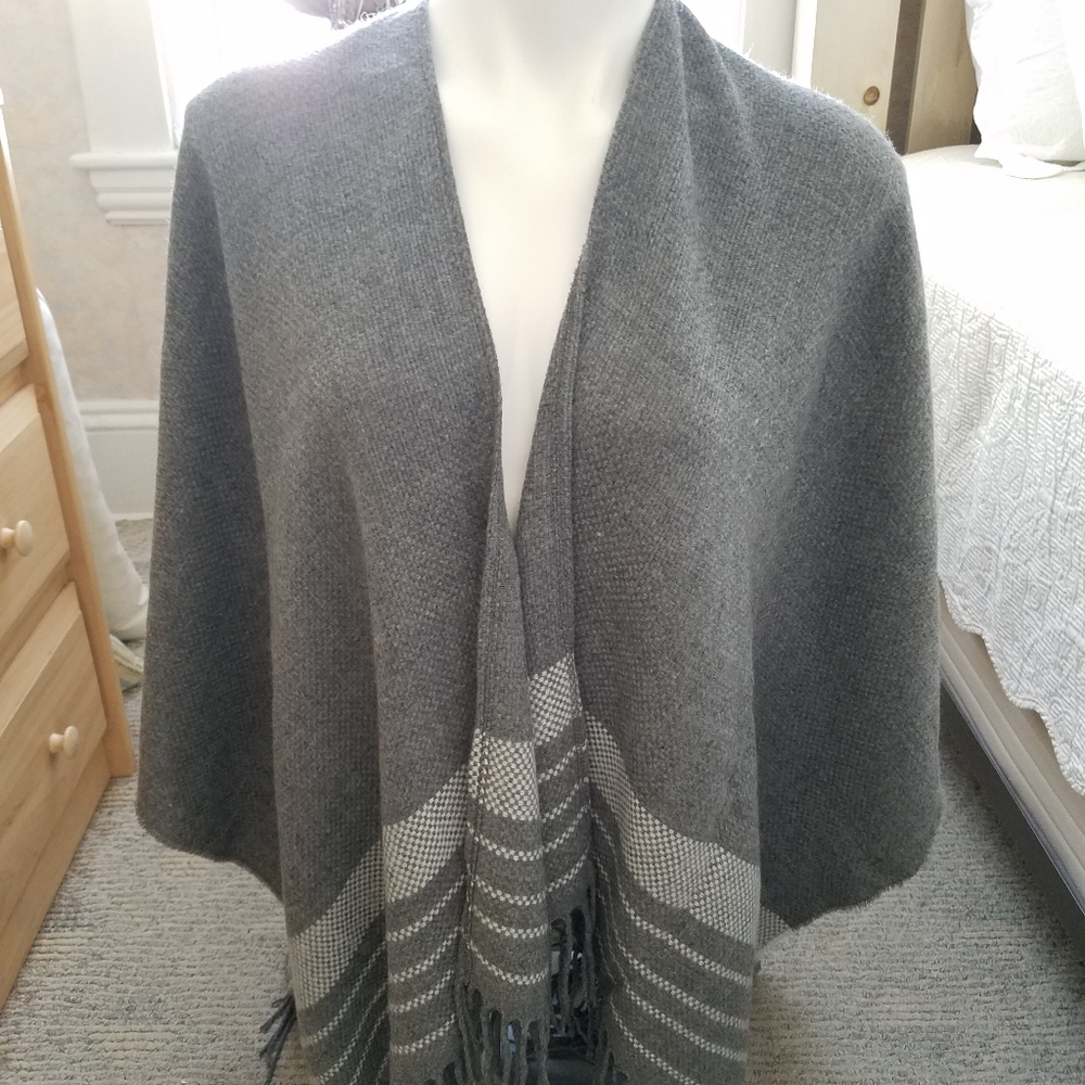 Women's Gap Poncho- One size